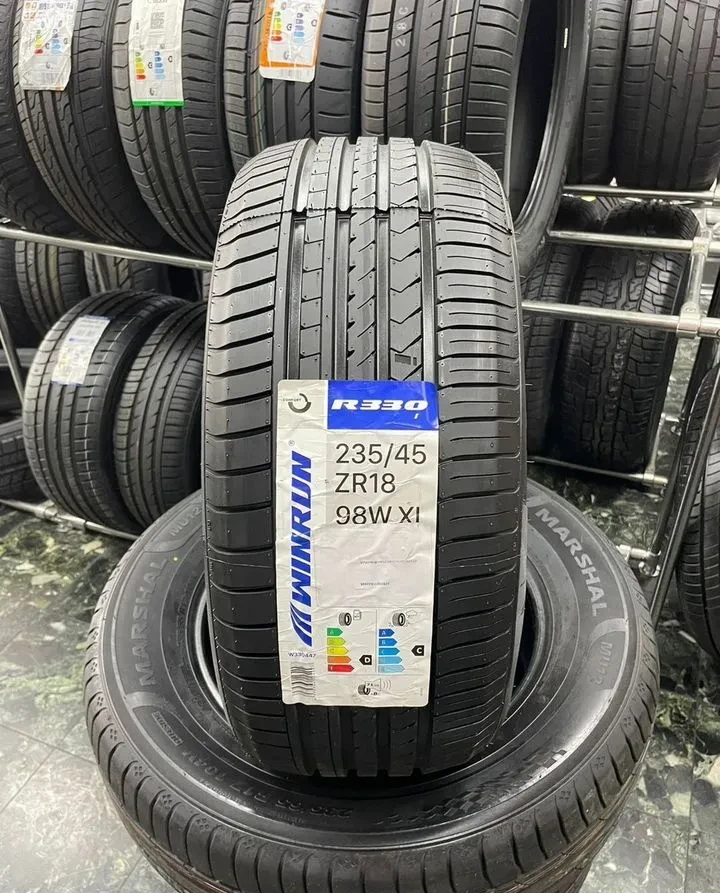 Winrun R330 235/45 R18 98W
