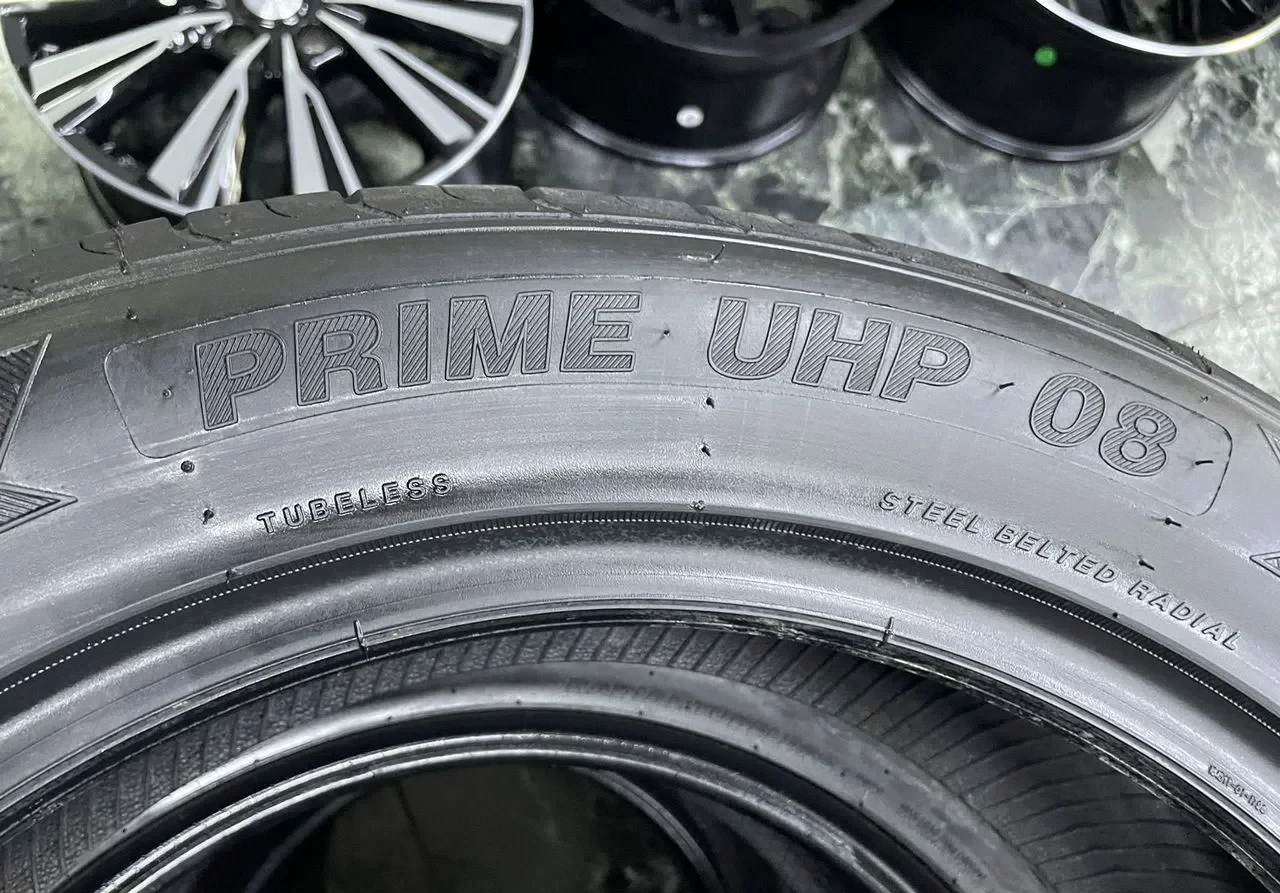 Sonix Prime UHP 08 215/55 R18 99V #2