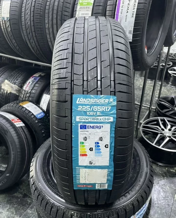 Landspider Sportraxx UHP 225/65 R17 106V